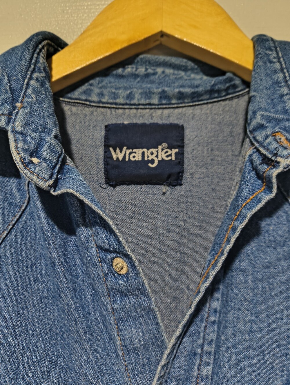 Wrangler Lake Dark Blue Denim Pearl Button-Front Shirt - Picture 2 of 4